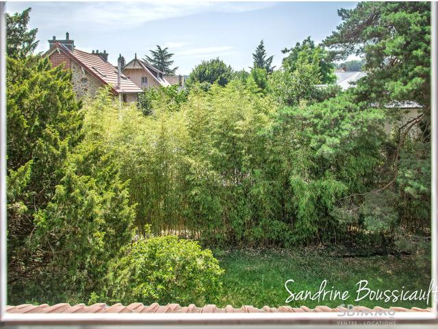 Maison 8 pièces 234 m²