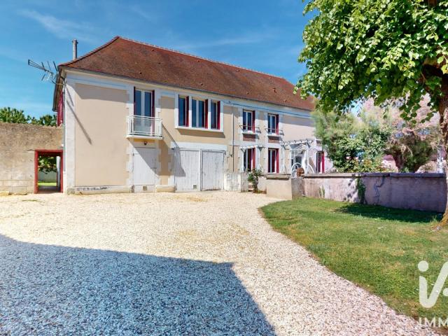 Maison 8 pièces 234 m²