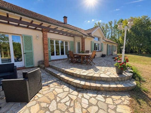 Maison 8 pièces 234 m²