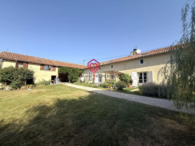 Maison 8 pièces 234 m²