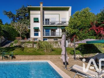 Maison 7 pièces 234 m²