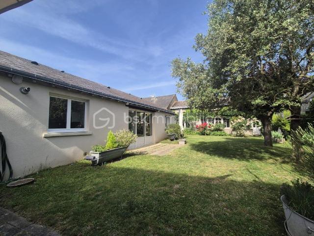 Maison 8 pièces 235 m²