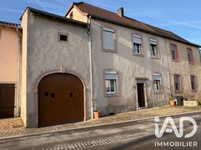 Maison 8 pièces 235 m²