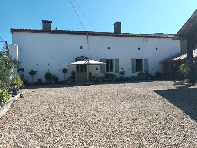 Maison 8 pièces 235 m²