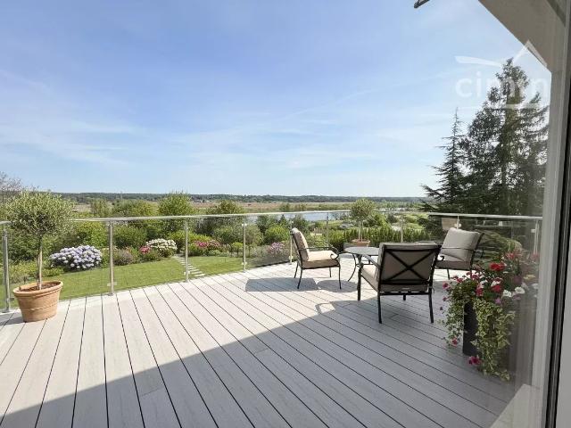 Maison 8 pièces 235 m²