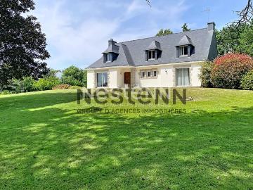 Maison 8 pièces 235 m²