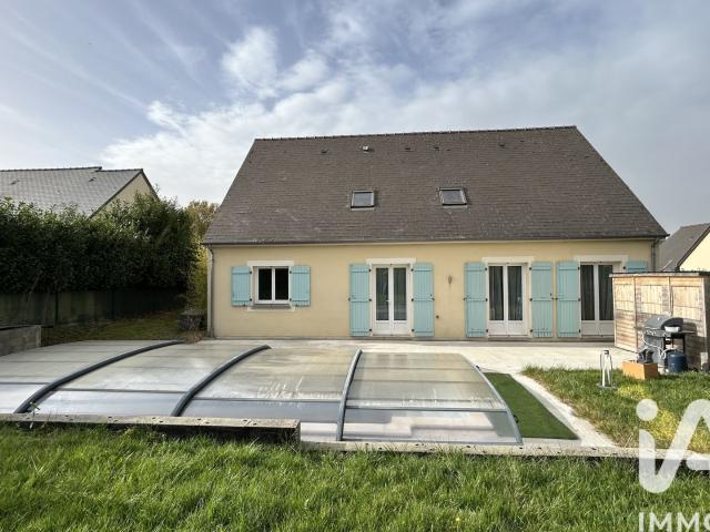 Maison 8 pièces 235 m²