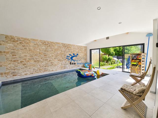 Maison 8 pièces 235 m²