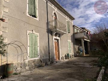 Maison 8 pièces 236 m²