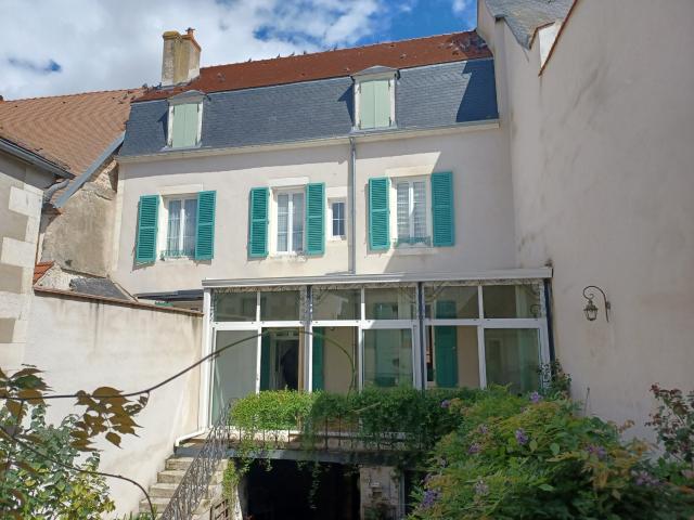 Maison 8 pièces 236 m²