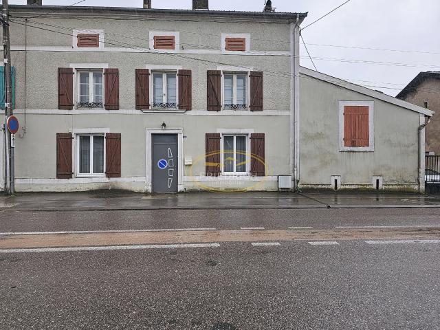 Maison 8 pièces 236 m²