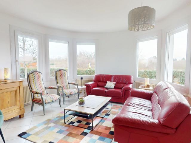 Maison 8 pièces 237 m²
