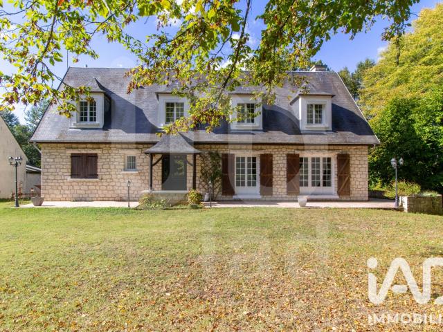Maison 8 pièces 237 m²