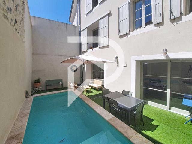 Maison 8 pièces 237 m²