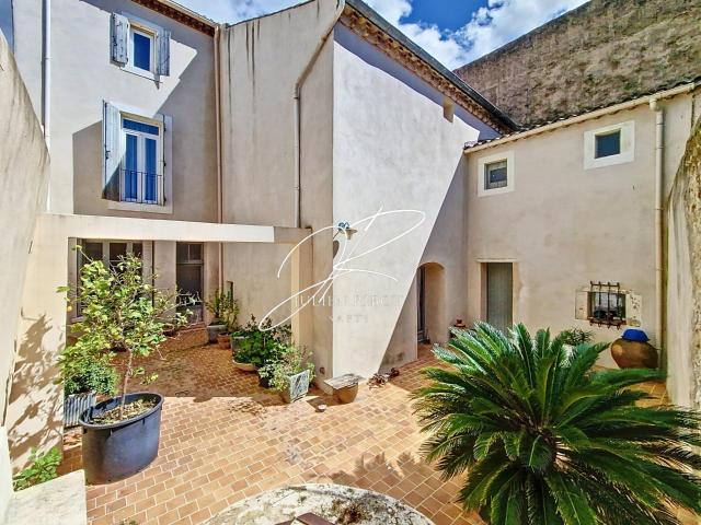 Maison 8 pièces 238 m²