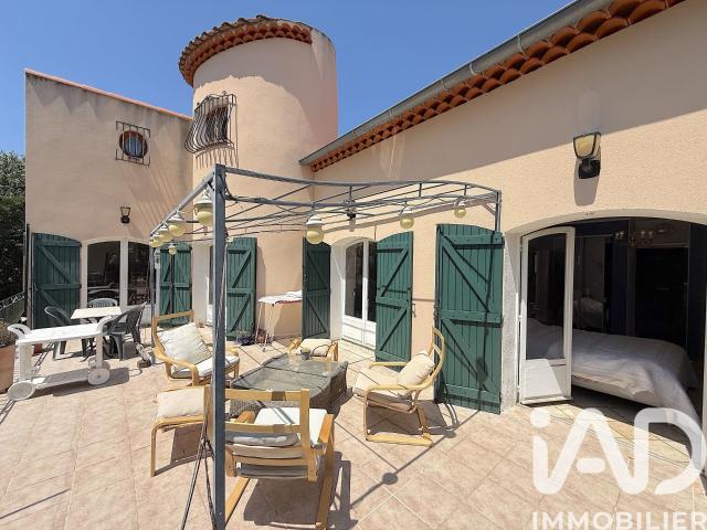 Maison 8 pièces 238 m²