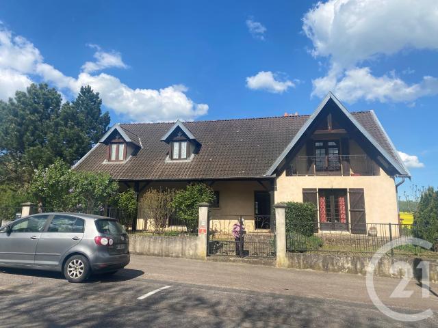 Maison 8 pièces 239 m²