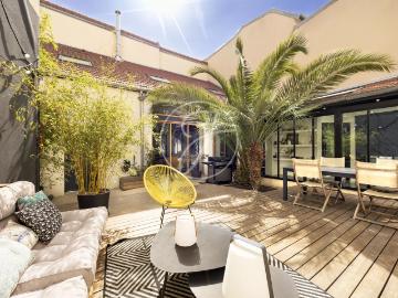 Maison 8 pièces 239 m²