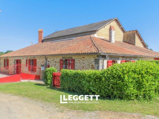 Maison 8 pièces 239 m²