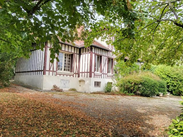 Maison 9 pièces 239 m²