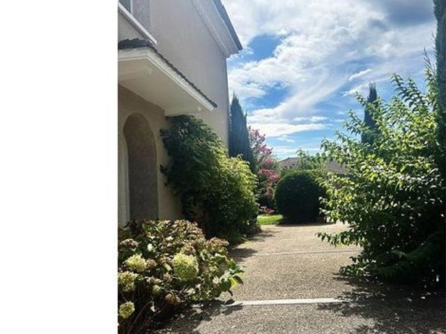 Maison 8 pièces 239 m²