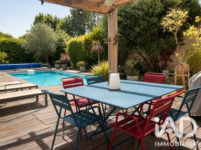 Maison 10 pièces 239 m²