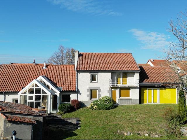 Maison 8 pièces 236 m²
