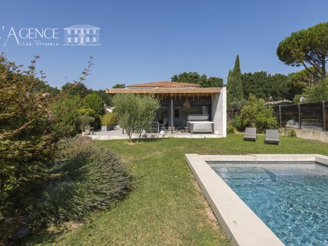 Maison 8 pièces 230 m²
