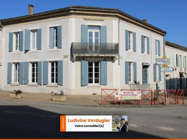 Maison 8 pièces 230 m²