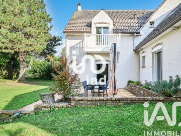 Maison 8 pièces 230 m²