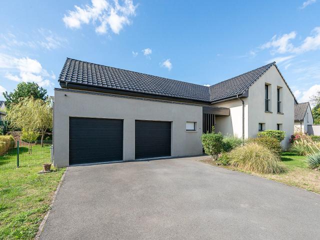 Maison 8 pièces 230 m²