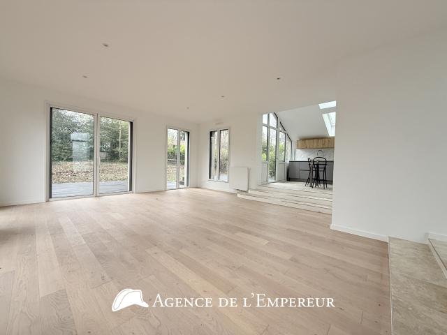 Maison 8 pièces 230 m²
