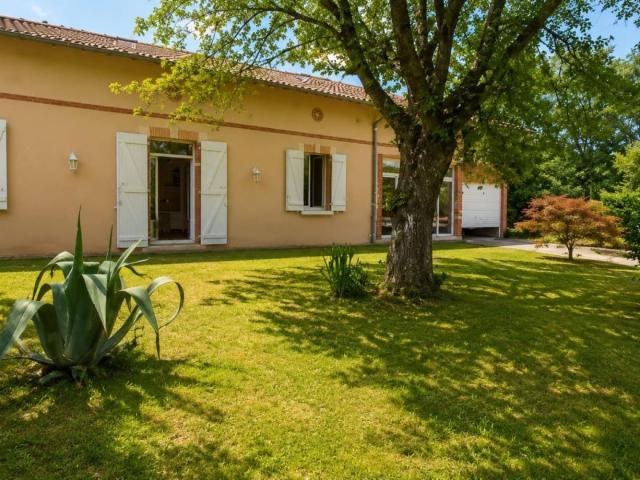 Maison 8 pièces 230 m²