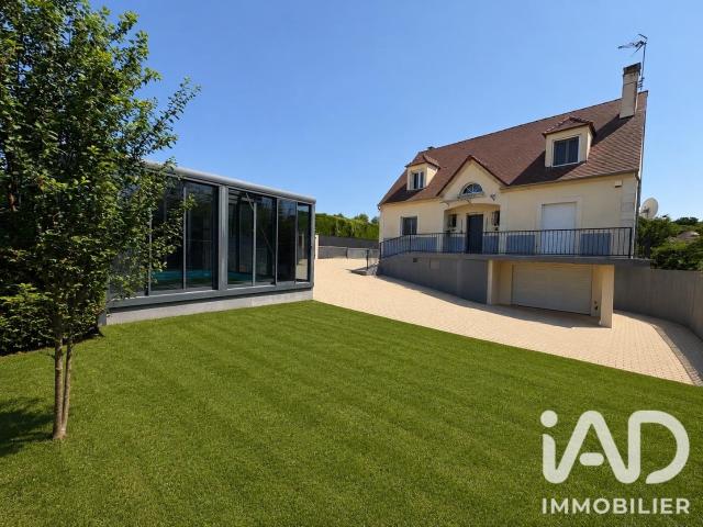 Maison 8 pièces 230 m²