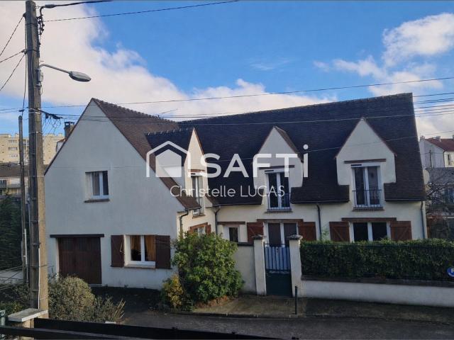 Maison 8 pièces 230 m²