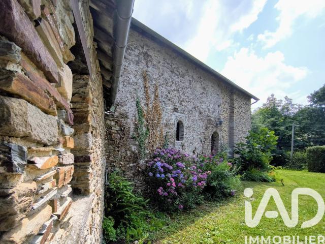 Maison 8 pièces 230 m²