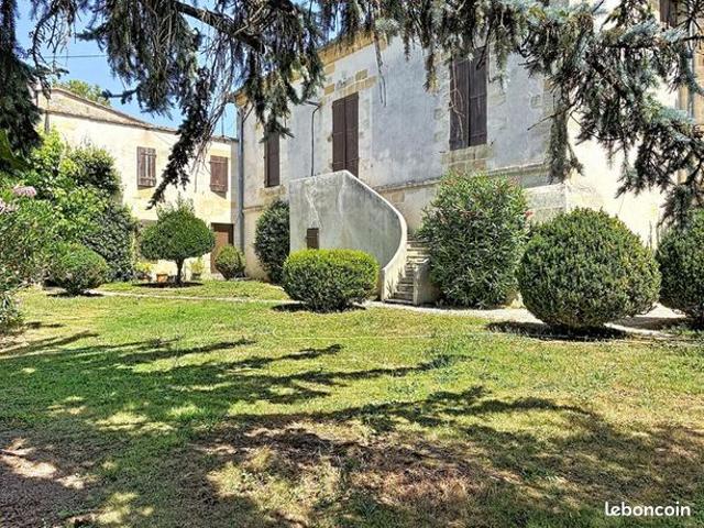 Maison 8 pièces 230 m²