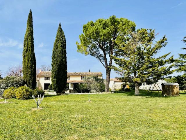 Maison 8 pièces 230 m²