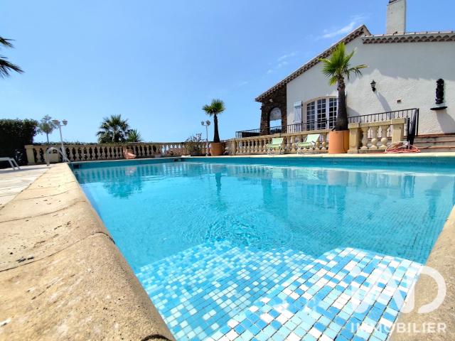 Maison 8 pièces 230 m²