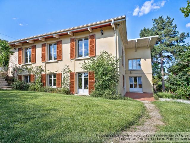 Maison 8 pièces 230 m²