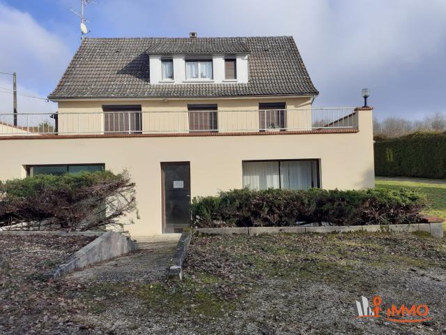 Maison 8 pièces 230 m²
