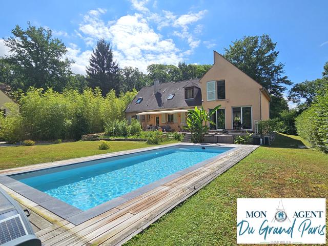 Maison 8 pièces 230 m²