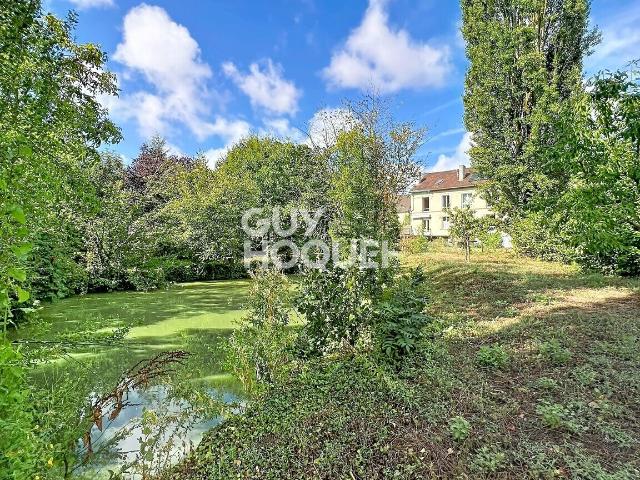Maison 7 pièces 230 m²