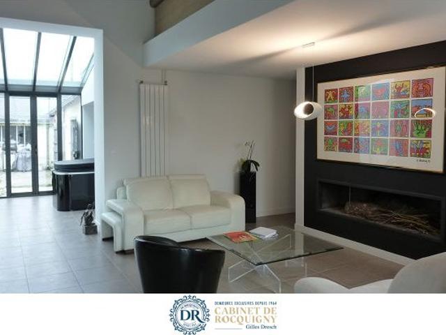 Maison 8 pièces 230 m²