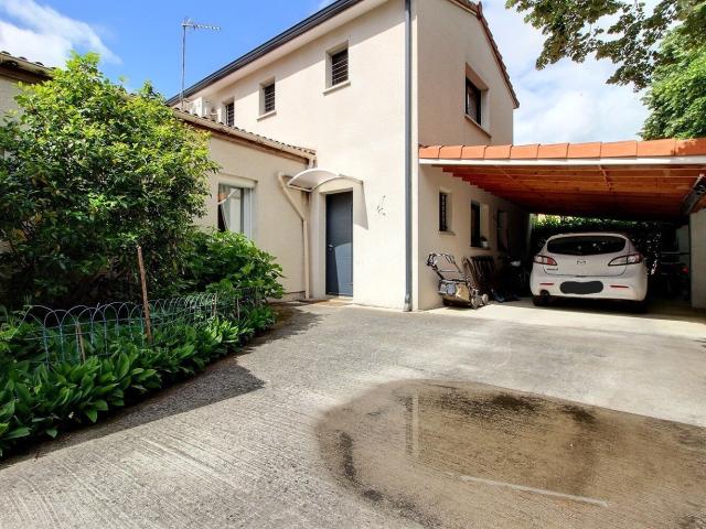 Maison 8 pièces 230 m²