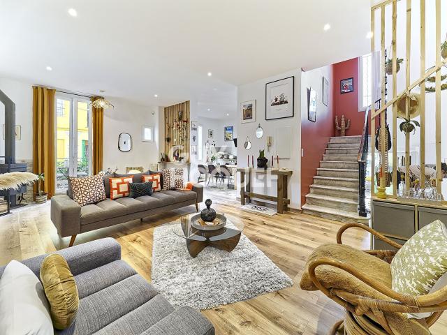 Maison 8 pièces 230 m²