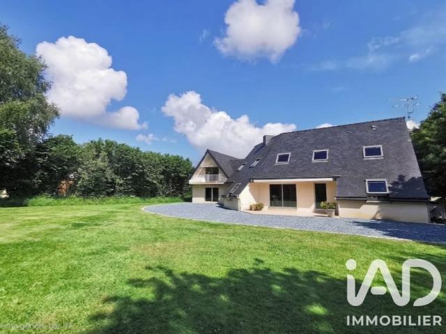 Maison 8 pièces 230 m²