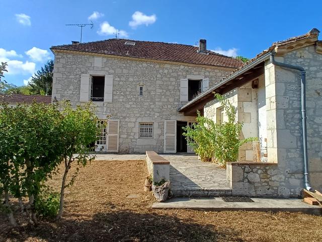Maison 8 pièces 230 m²