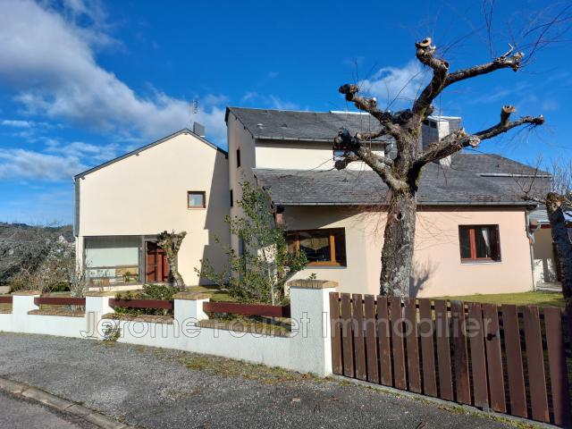 Maison 8 pièces 230 m²