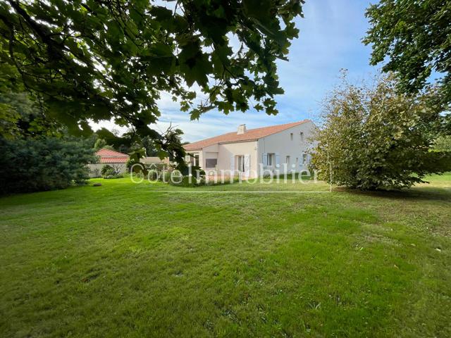 Maison 8 pièces 231 m²